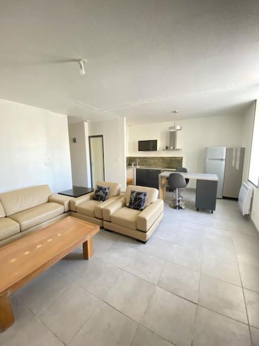 Апартаменты T2 En Rdc Calme Et Central 5Min A Pieds De La Gare Роан Экстерьер фото